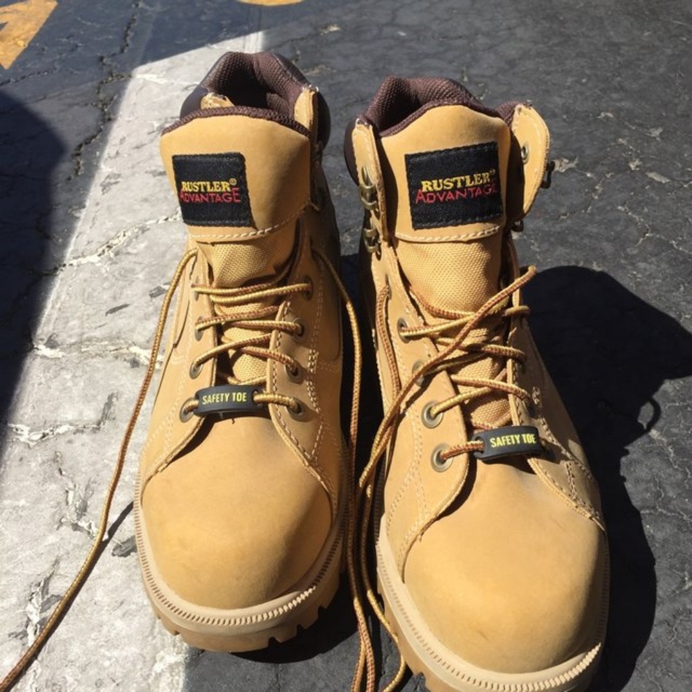 Rustler Advantage safety toe hiking / work shoes